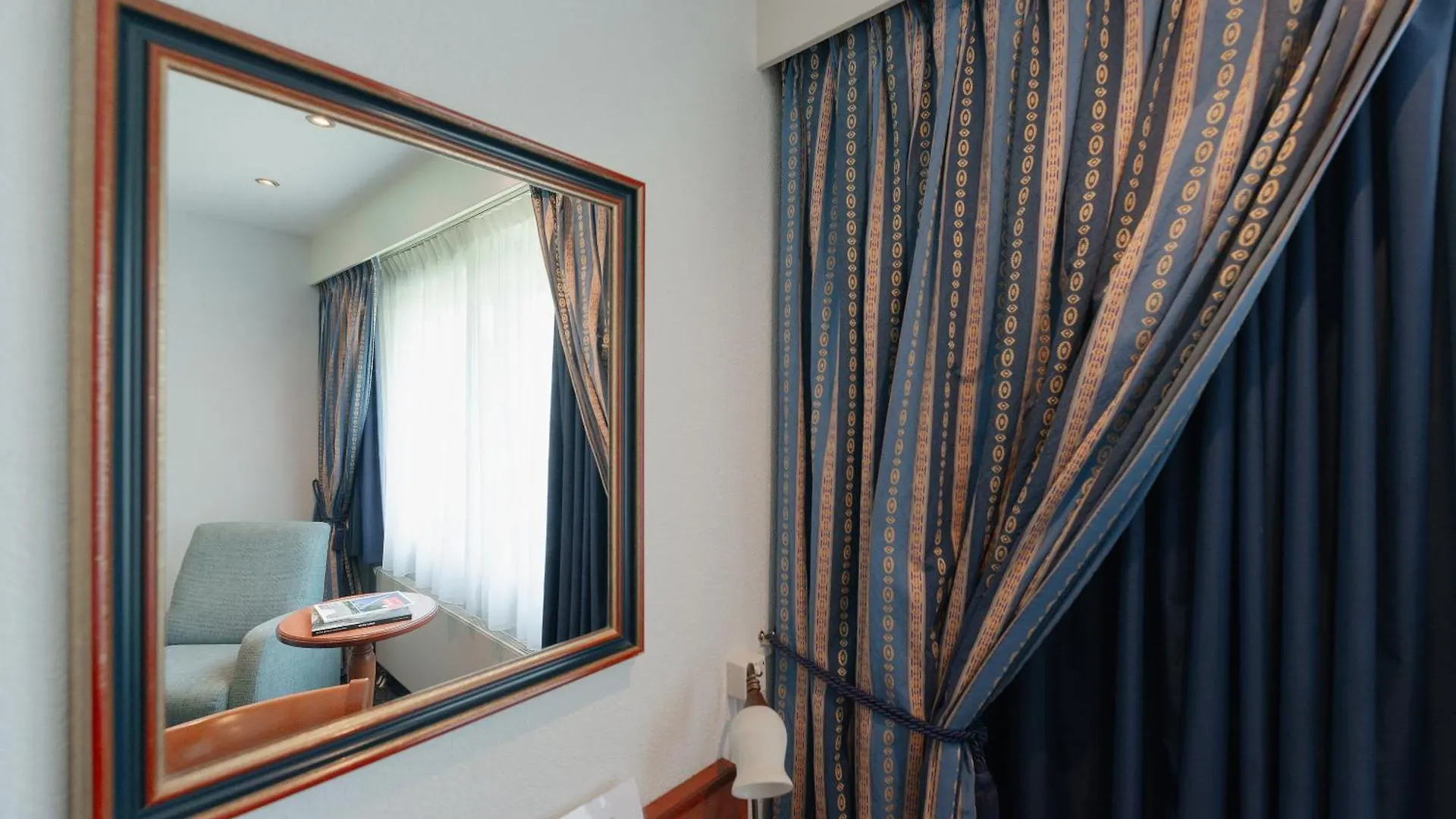 Hotel Herbergh Amsterdam Airport Badhoevedorp