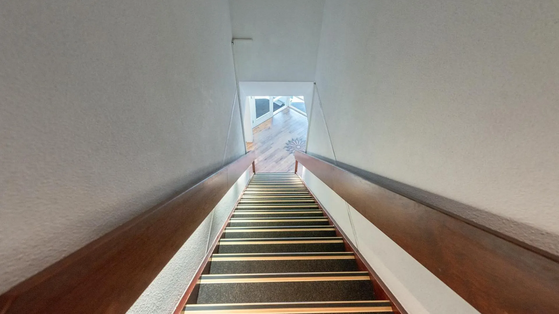 ***  Hotel Herbergh Amsterdam Airport Badhoevedorp Nederland
