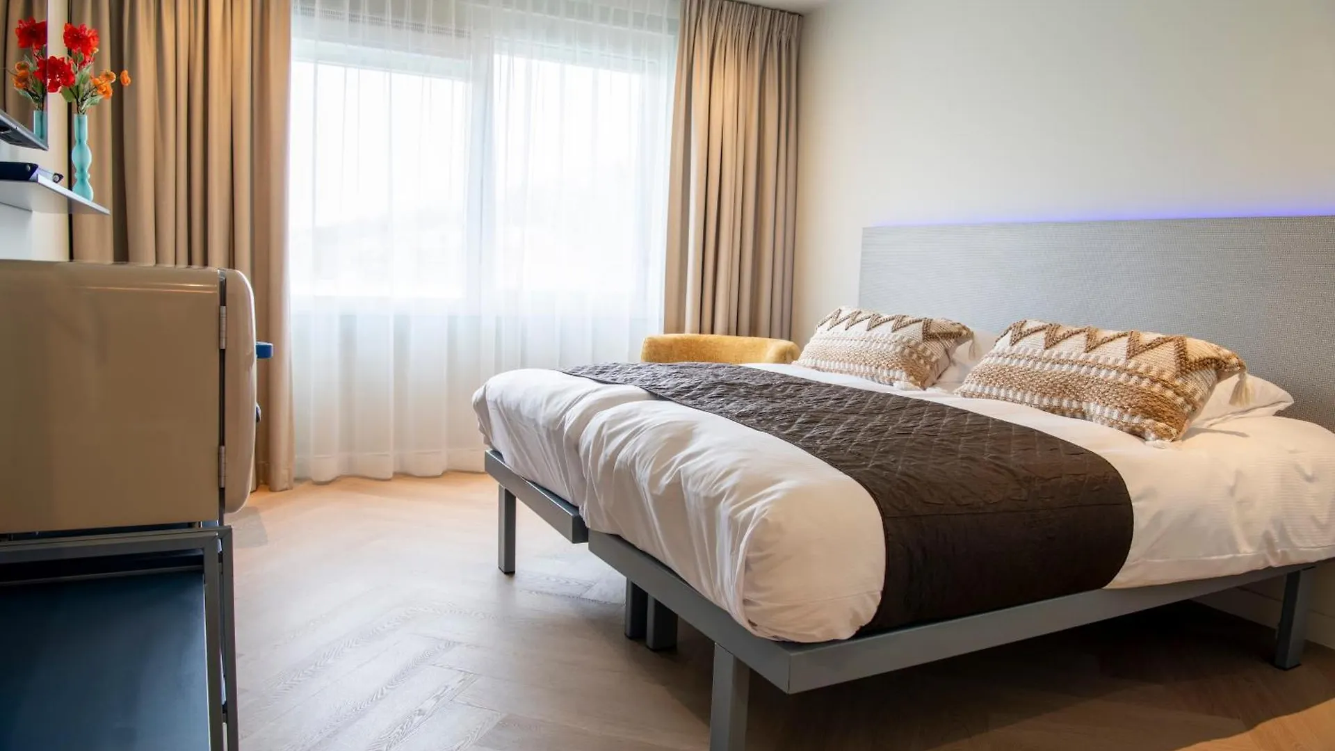 Hotel Herbergh Amsterdam Airport Badhoevedorp 3*,  Nederland