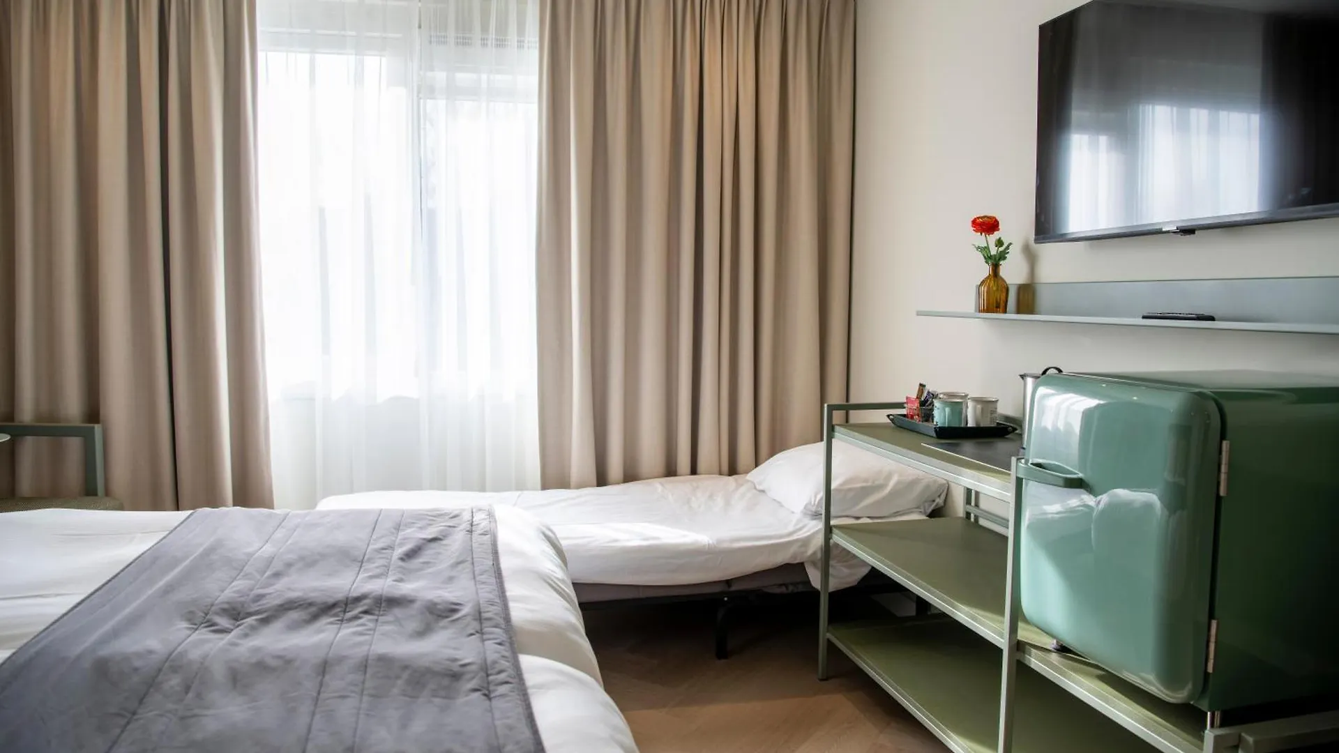 ***  Hotel Herbergh Amsterdam Airport Badhoevedorp Nederland